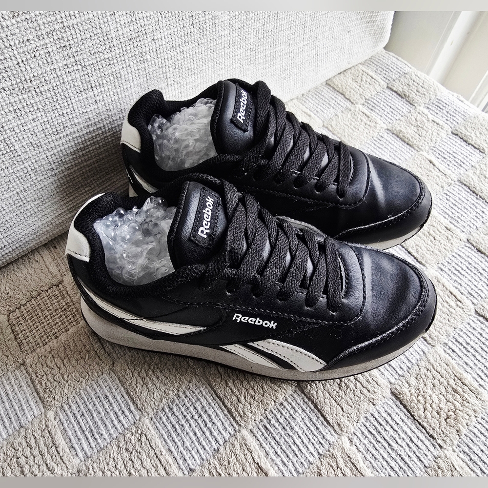 Reebok Kids Size 13 Black/White Unisex